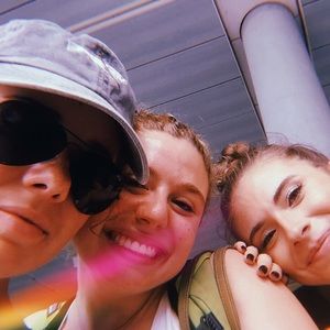 Meet your Posher, Elie